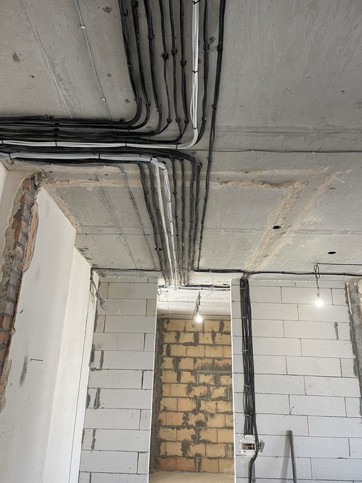 Електрик.  Електрик підключ