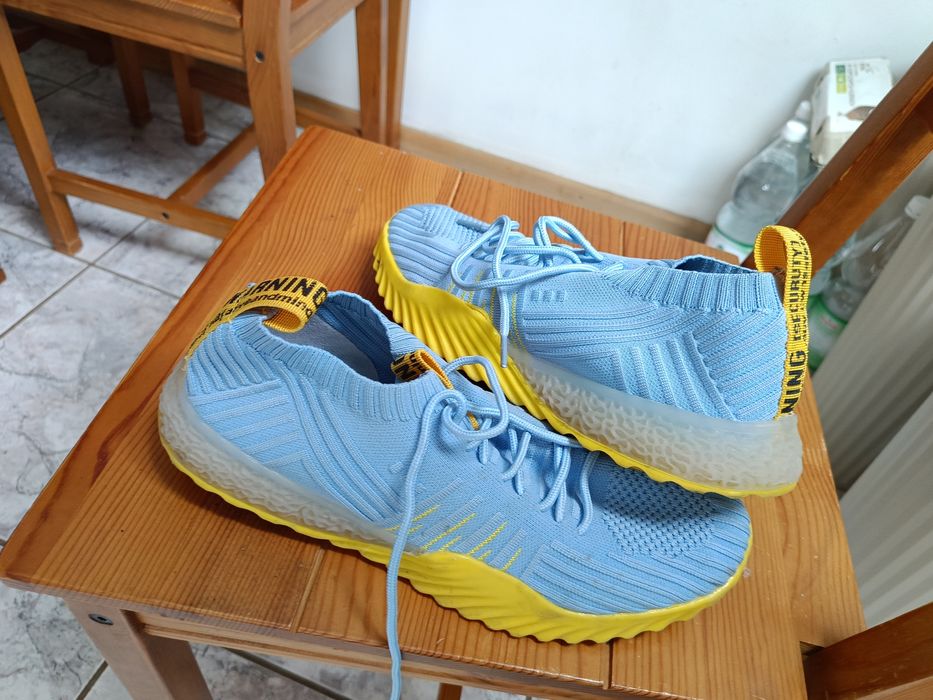 Fajne letnie buty sportowe rozmiar 42