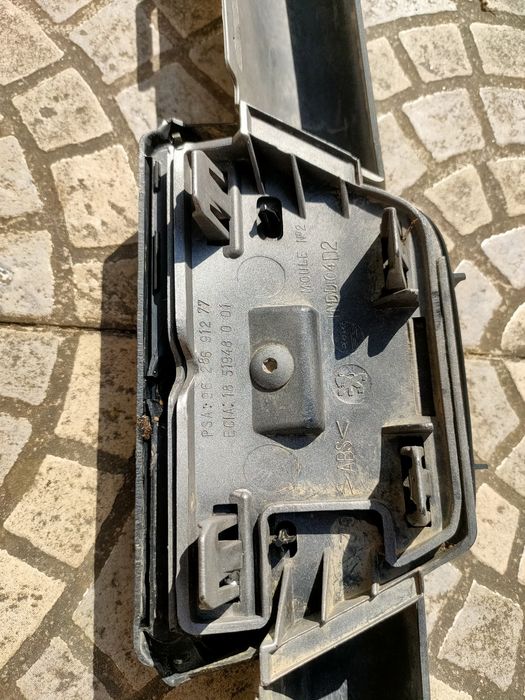 Grelha frontal  Peugeot 206 com simbolo