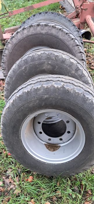 Sprzedam komplet kól bss 8 szpilek 18