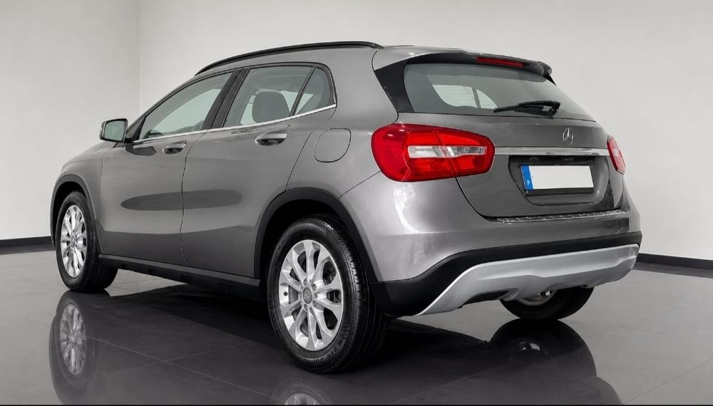 Mercedes Benz GLA 180 CDI Edition Style   2015 . 145 000km . DIESEL . SUV