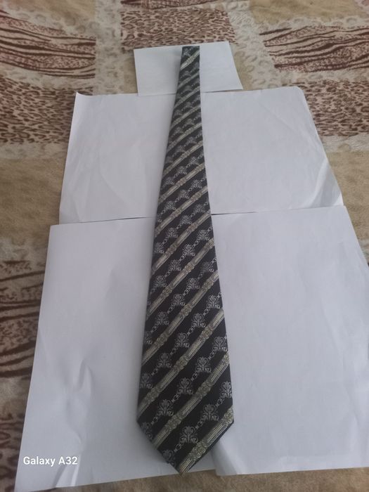 Продам новый мужской галстук.Цена 115 гривень.