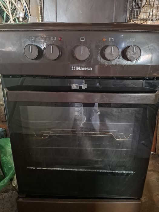 Продам стиральную машинку Bosch и электро печь Hansa только самовывоз