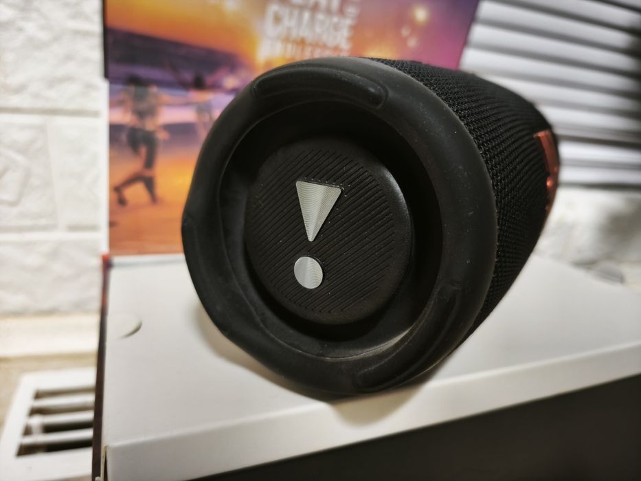 Ауді колонка jbl charge 5