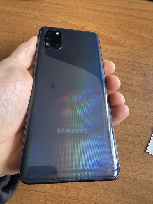 Samsung A31, 4gb оперативы, 64gb встроеная + слот.