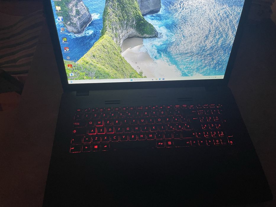 Asus GL752 gamingowy ROG 16gb ram Gtx 2 dyski