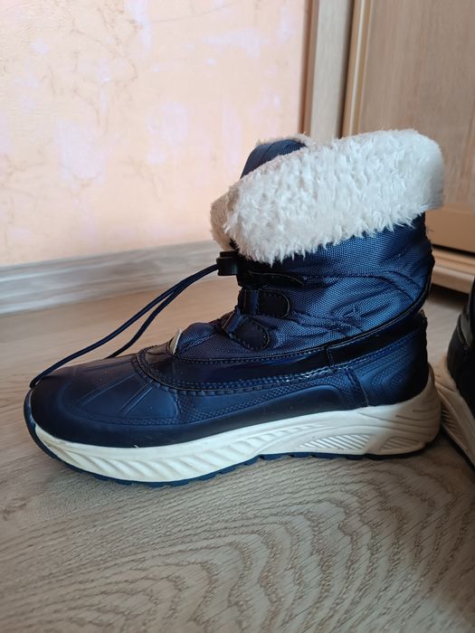 Продам зимні ботинки