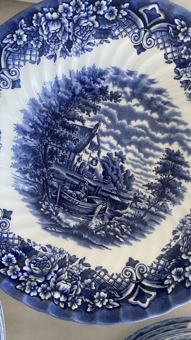 serviço de loiça Royal Art – Staffordshire (England).