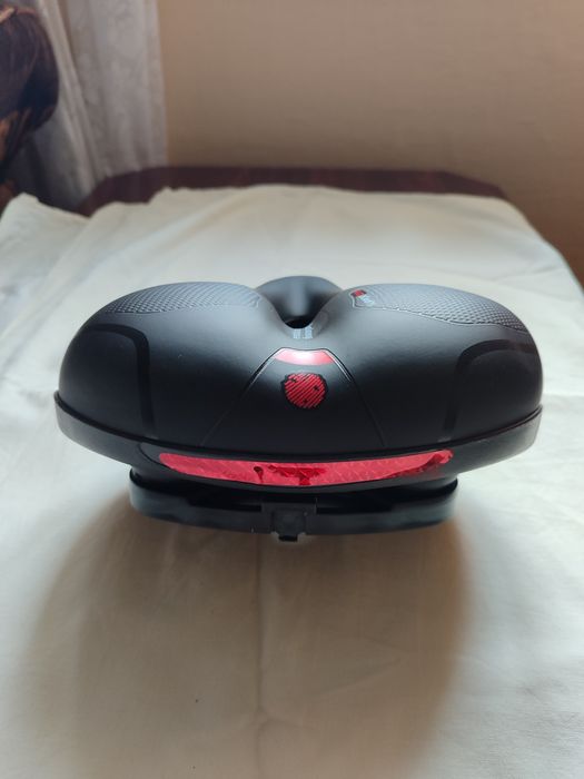 Сидіння велосипедне.