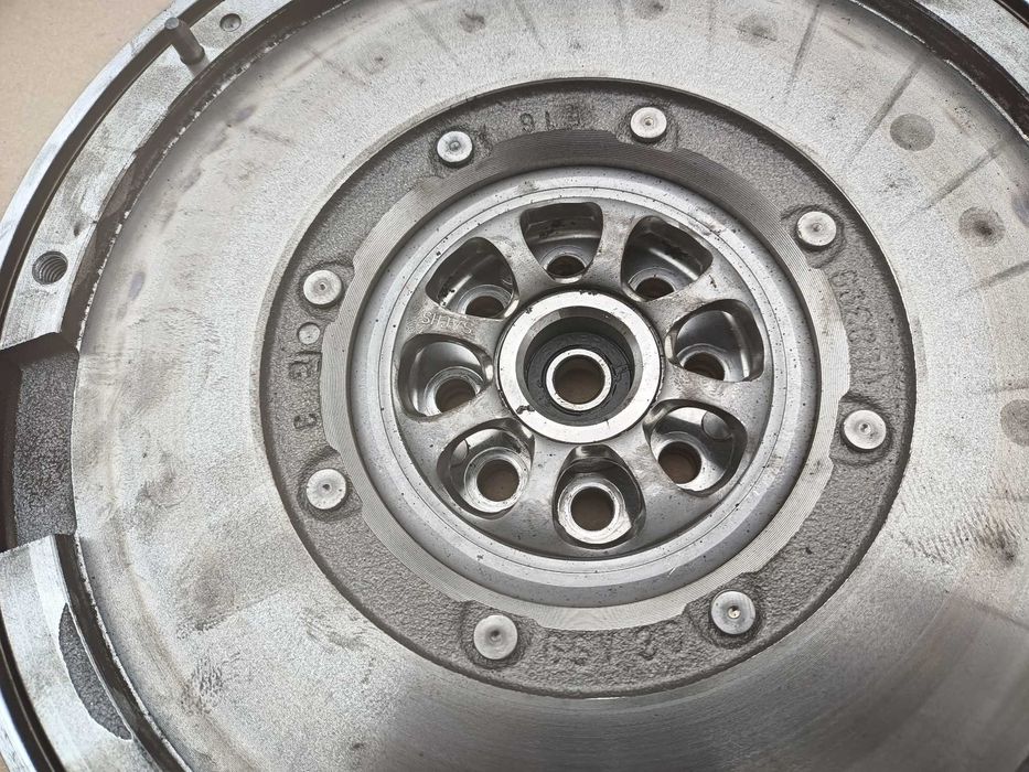 Sprzęgło koło dwumasowe komplet Subaru XV 2.0d prawie nowe 2294000955
