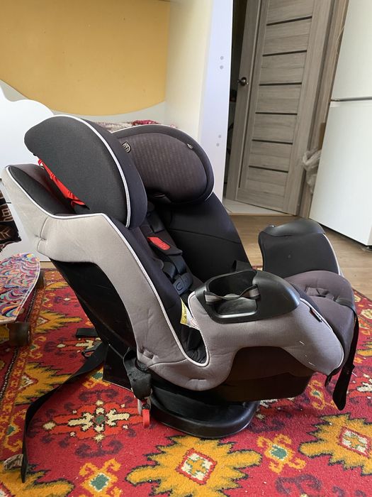 Автокресло универсальное Evenflo