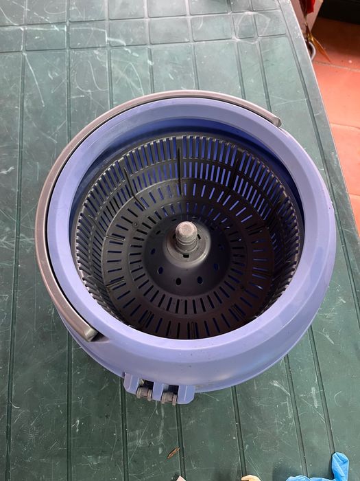 Vendo balde espremedor com esfregona