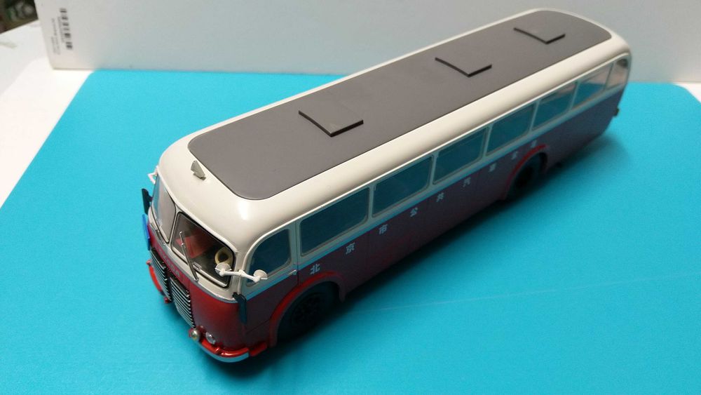 Skoda 706 RO Autobus Pullman: Miniatura Hachette/IXO escala 1/43