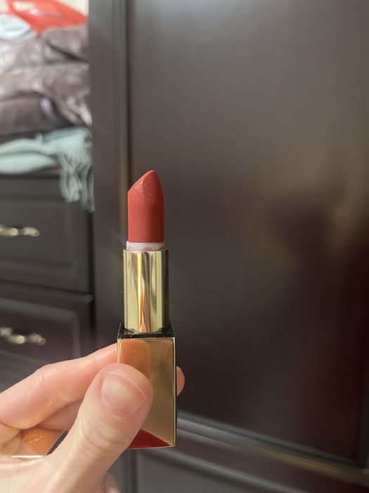 Матова помада бренда Kiko