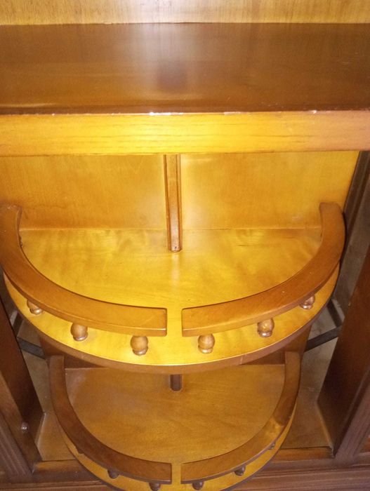 Móvel de TV com Garrafeira