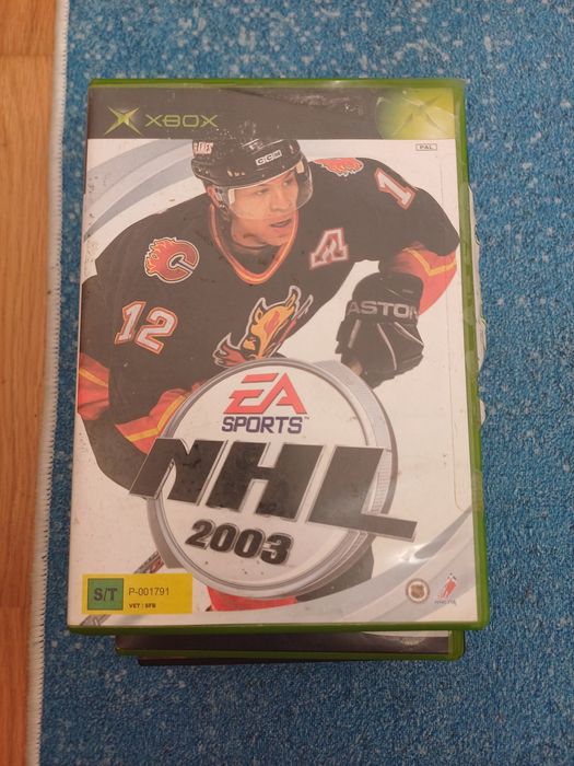 EA SPORTS NHL 2003 gra pudełkową  na XBOX  stan bdb