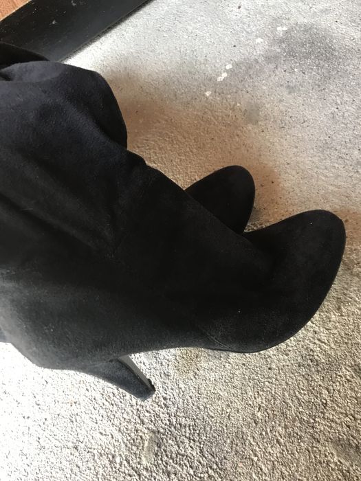 Vendo botas pretas até ao joelho 39