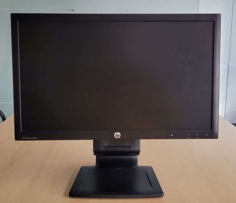 Monitor HP Compaq LED 23" LA2306x