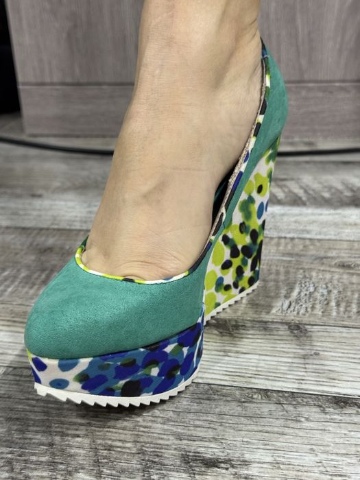 Жіночі туфлі замшеві