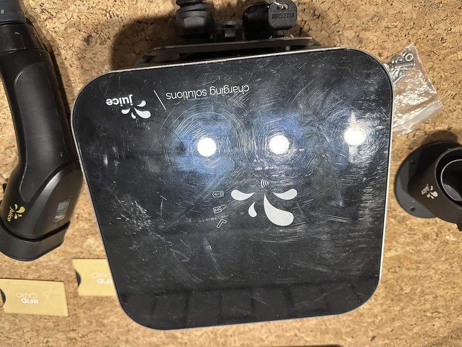 Stacja ladowania juice charger me 22kW