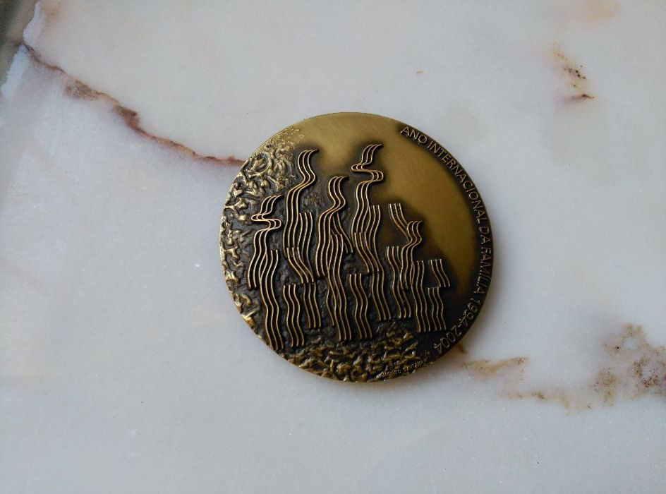 Medalha Ano Internacional da Família 94 - 2004