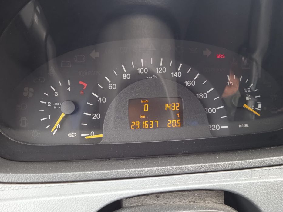 Vito 109 CDI Long 8+1