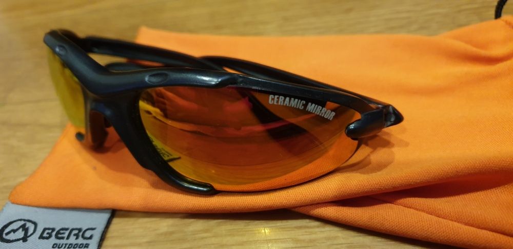 BERG - Óculos escuros laranja, lentes de cerâmica