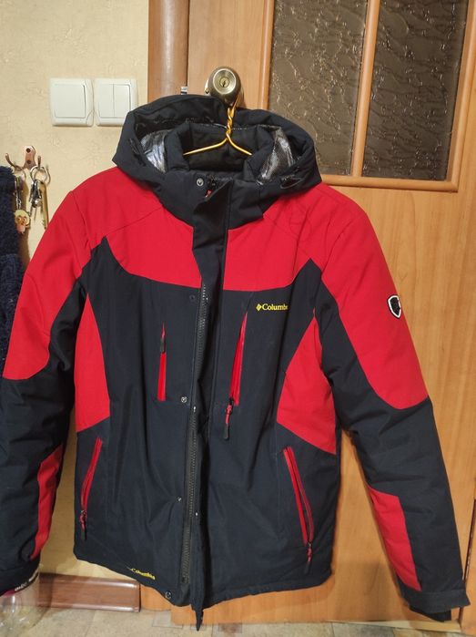 Спортивна зимня куртка