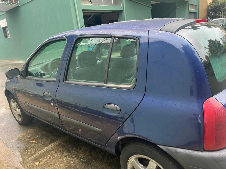 Renault Clio econômico