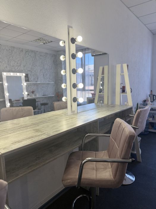 Аренда места визажиста бровиста мастера по прическам/плетению