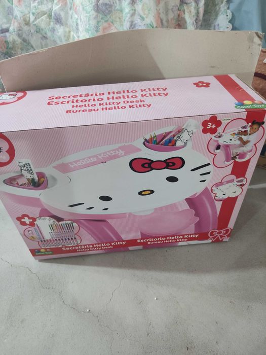 Mesa Hello Kitty  com banco