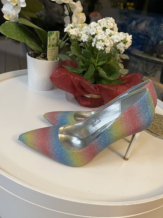 Buty damskie szpilki