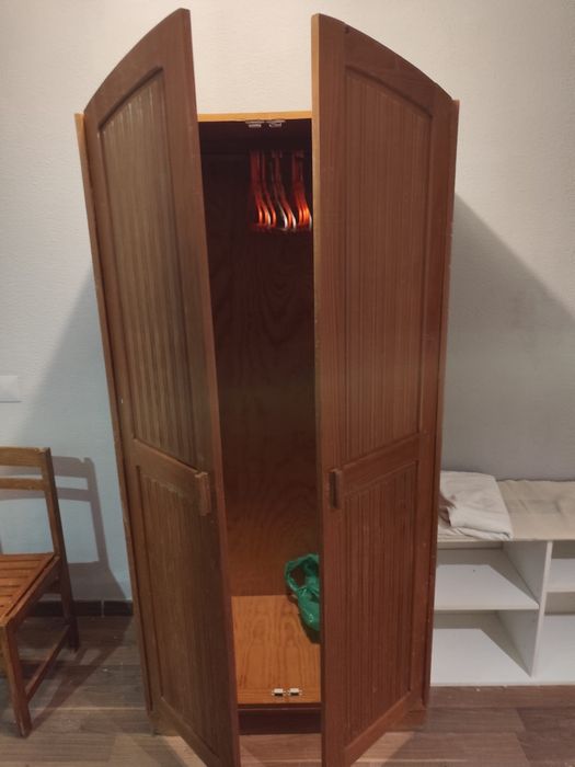 Aluga-se Anexo com WC