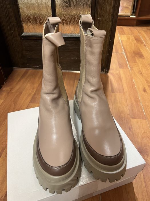 Жіночі зимові челсі на платформі з еластичними вставками з боків шкіра