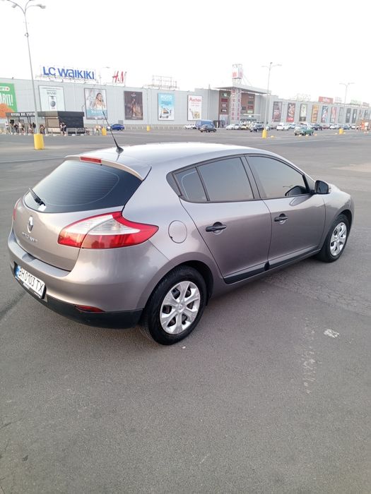 Автомобіль Рено меган