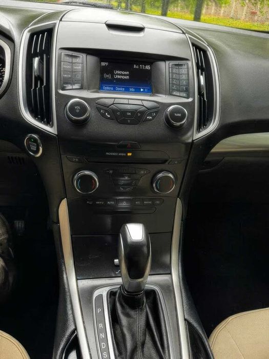 Ford Edge      2017