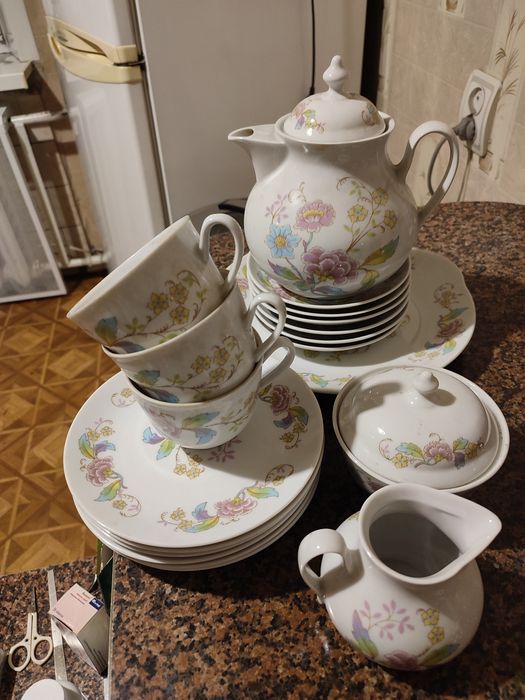 Чайный сервиз на 6 персон