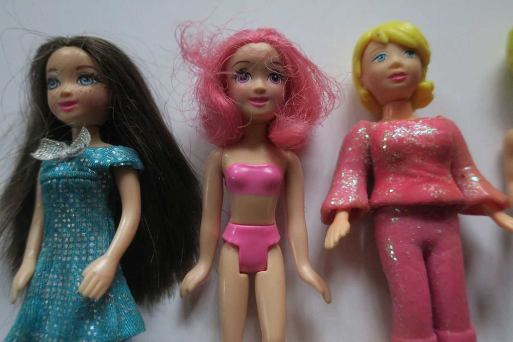 Zestaw 7 szt lalki Polly Pocket plus samochód