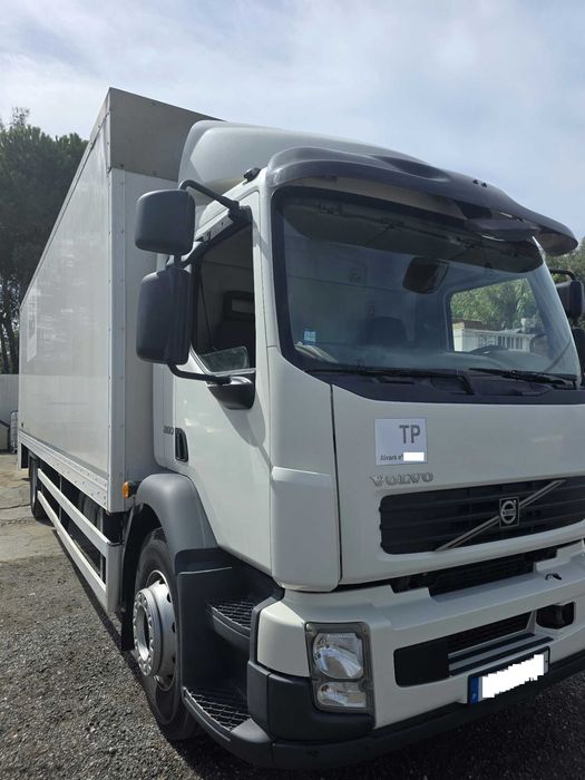 Camião Volvo FL 260 foto 3