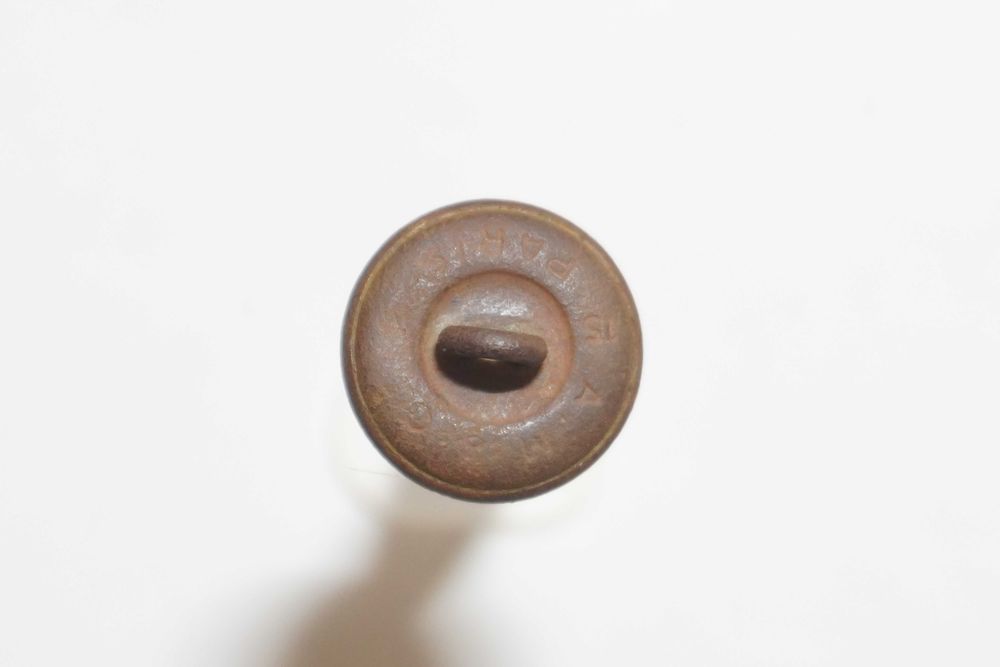 Botão (duas armas) dourado  Лот 301