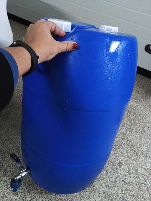 Bidon 65 litros água ou vinho com torneira