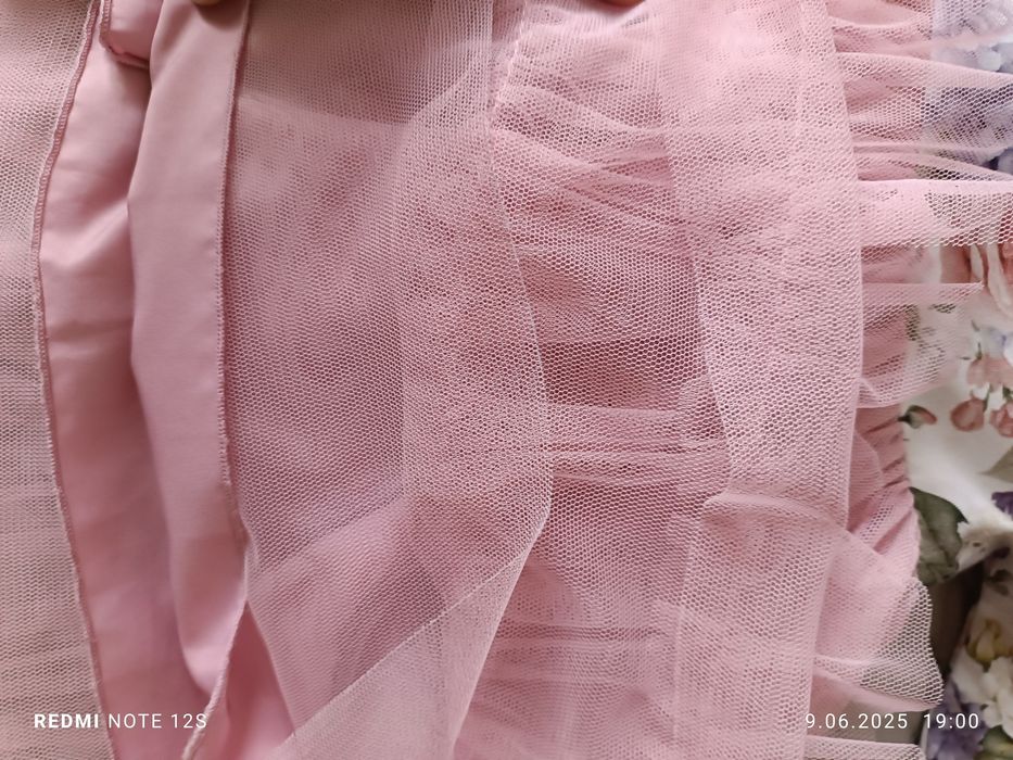 Sukienka tiulowa, kwiaty , roczek, wesele 86 r.