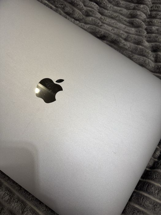 Macbook pro 2017 8/250