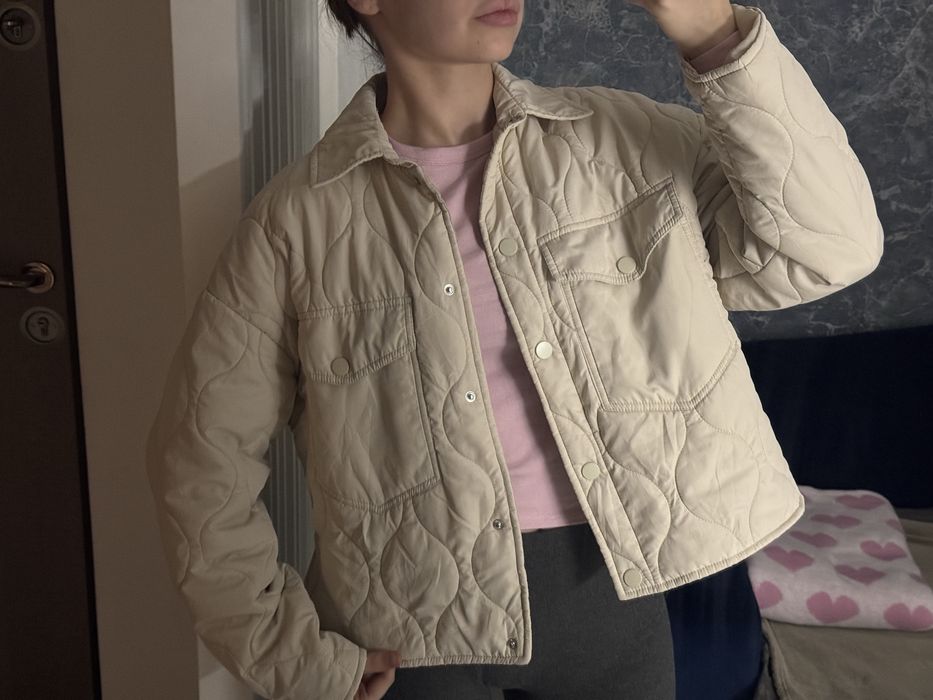 Стеганная куртка Amisu бежевая