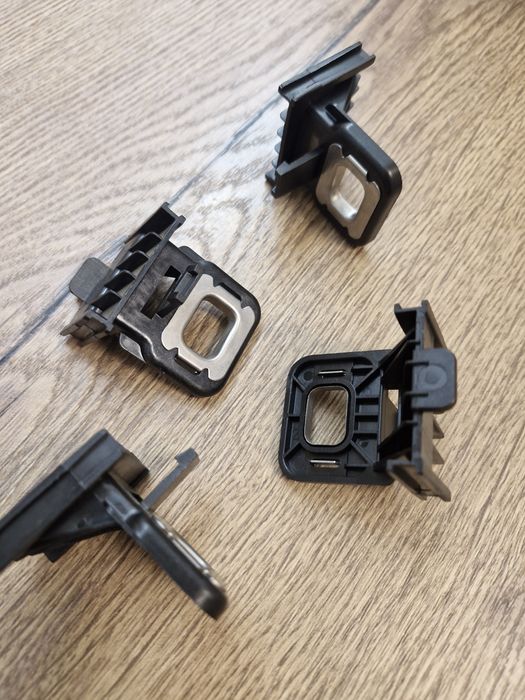 Кронштейн кріплення фари VW ID.4, ID.5, ID.6 код 10A 941 109