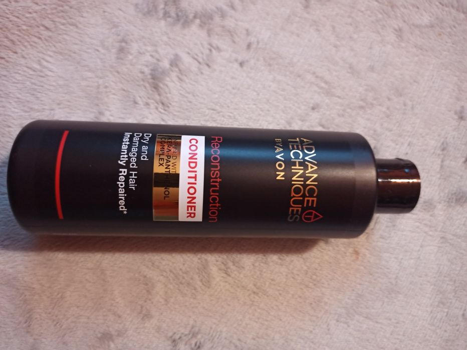 Avon - Odżywka Regeneracja ułatwiająca rozczesywanie - 250 ml
