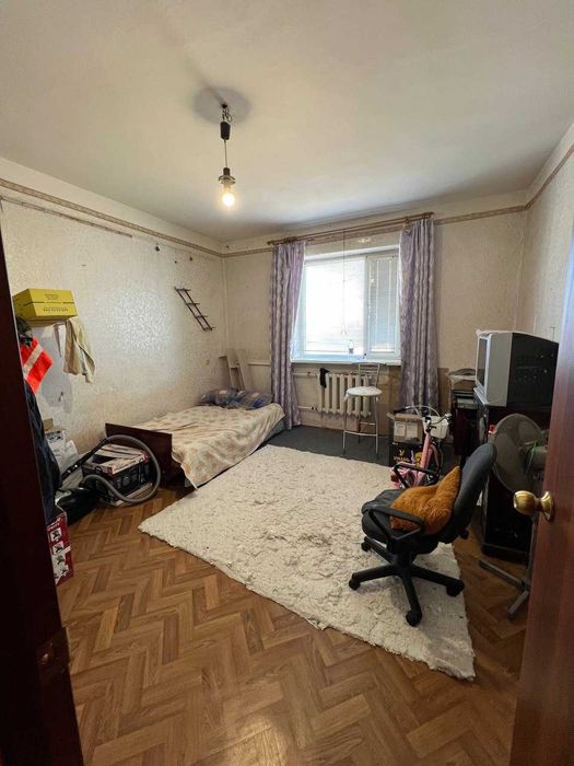 Продам будинок 204 м², ділянка – 10 соток у Великодолинському