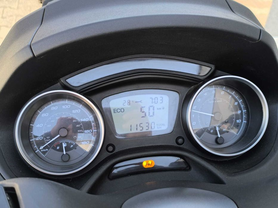 PIAGGIO MP3 500 , 3 kołowiec , bez prawa jazdy , 2017R