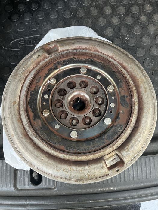 Демпфер AUDI Q5 2.0 дизель