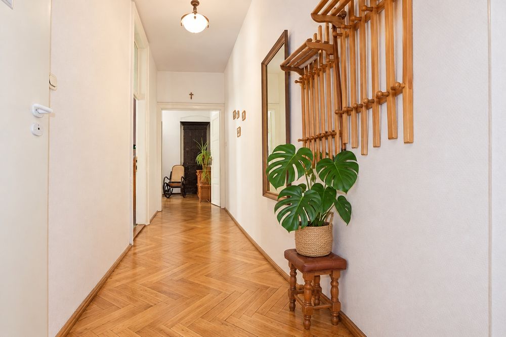 Stare Miasto - winda - balkon